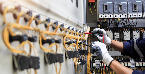 Professional Electrician technician working in Holly Hills, CO